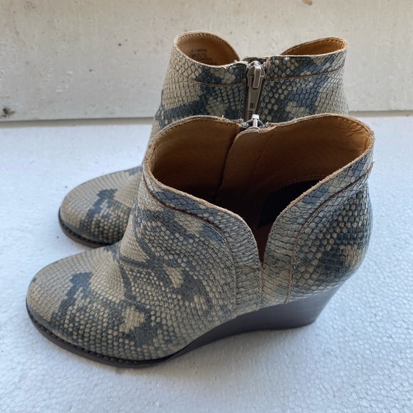 Lucky Brand Basel Double Zip Bootie in Chinchilla Slither Colorway Size 7M - Picture 13 of 16